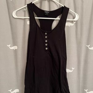 Black razorback tank